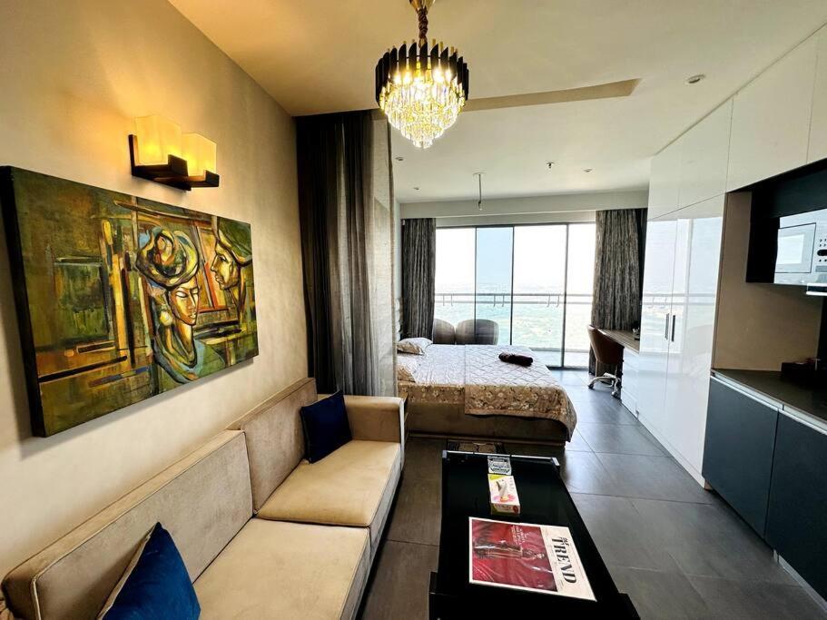 Cloud Stay@41St Floor Нойда Экстерьер фото